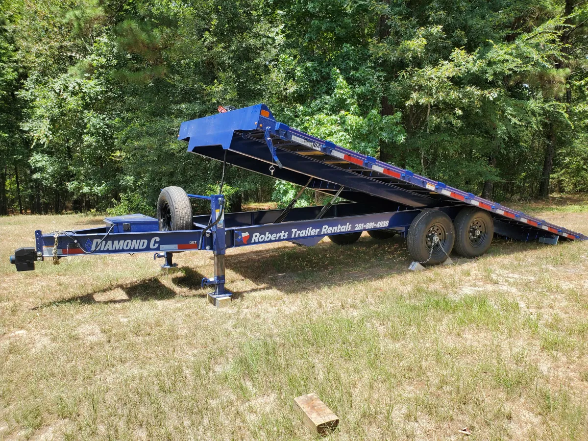 Thing 2 equipment trailer thumbnail 2 - Hydraulic tilt deckover